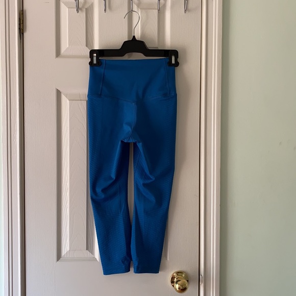 2 for $20 Blue Nike leggings - Picture 4 of 4